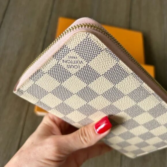 Authentic Louis Vuitton Wallet - Picture 7 of 8
